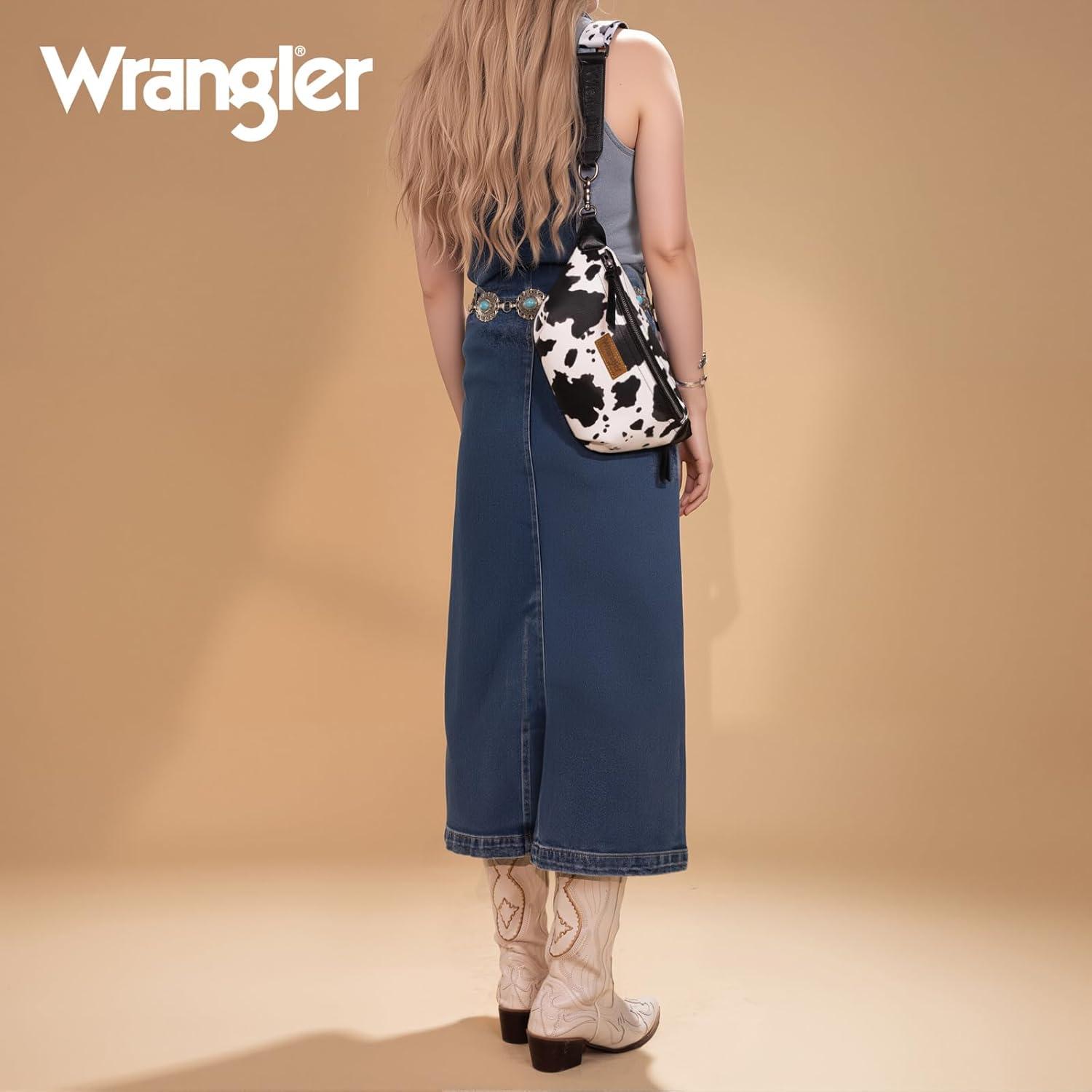 imageWrangler Large Fanny Packs for Women Cow Print Belt Bag Crossbody Sling Purse with Adjustable Long StrapBlack