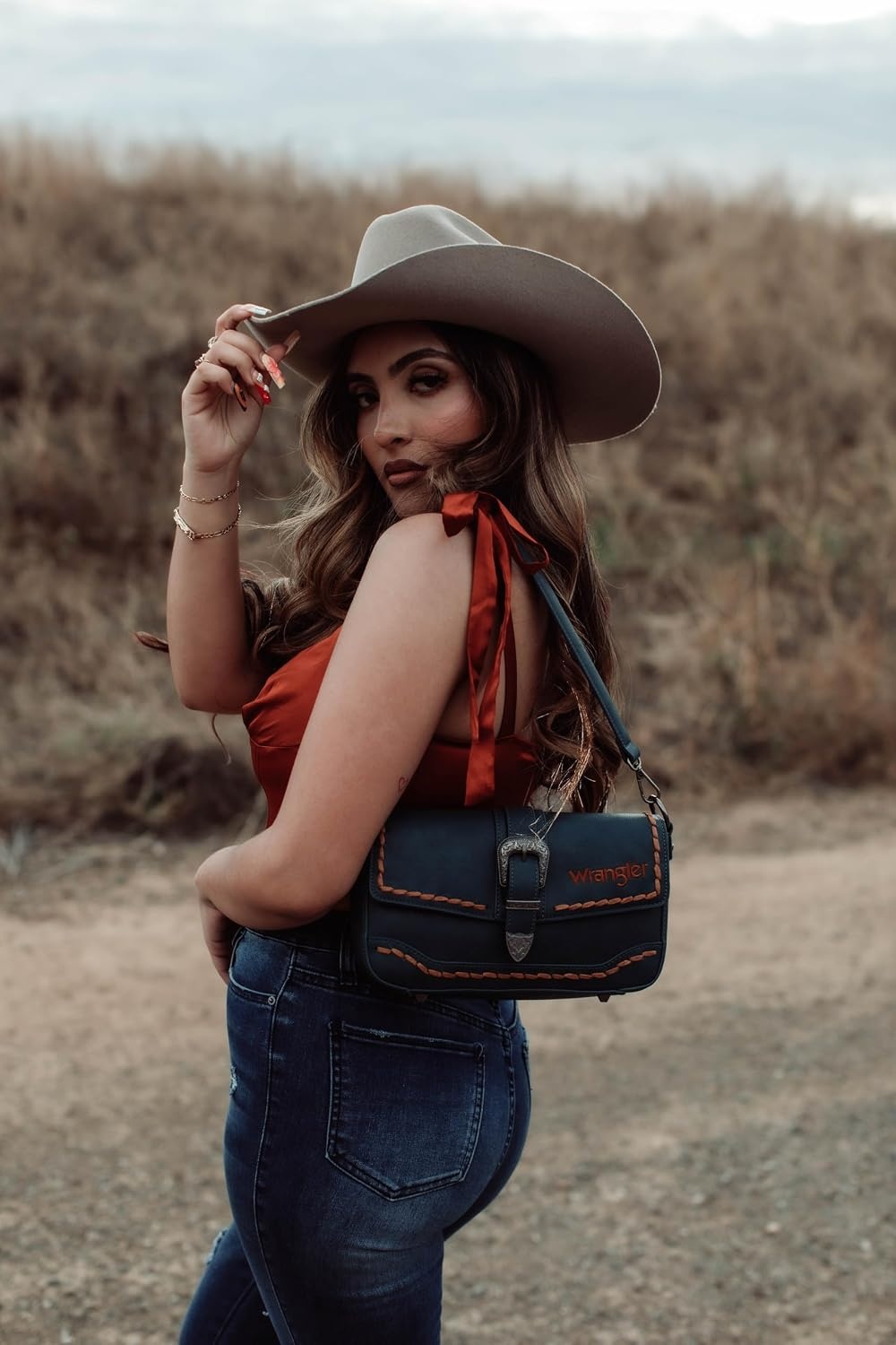 image:imageWrangler Western Shoulder Bag for Women Flap Crossbody Purse with Whipstitch Detail amp FringeVintage Cowgirl HandbagBgreen Dark